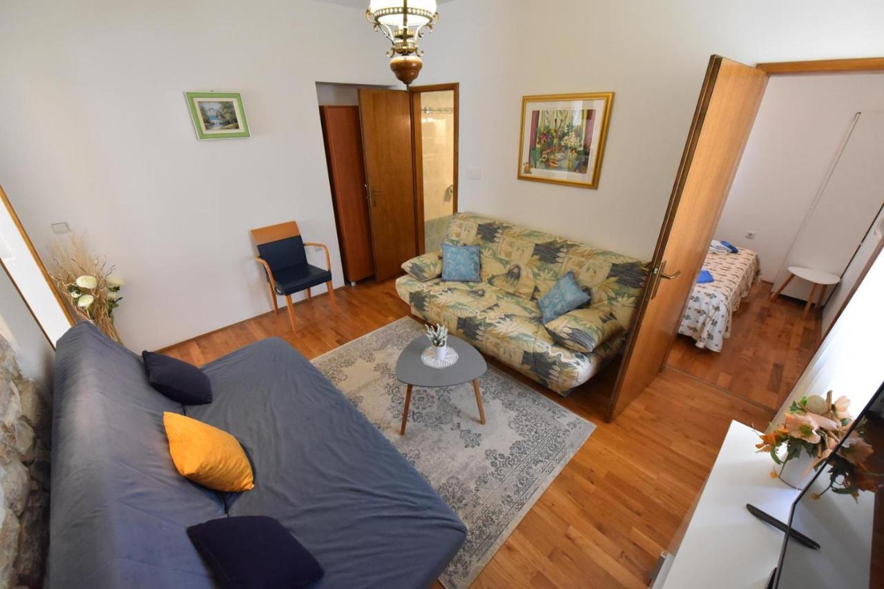 Apartment Nona Tar-Vabriga Luaran gambar