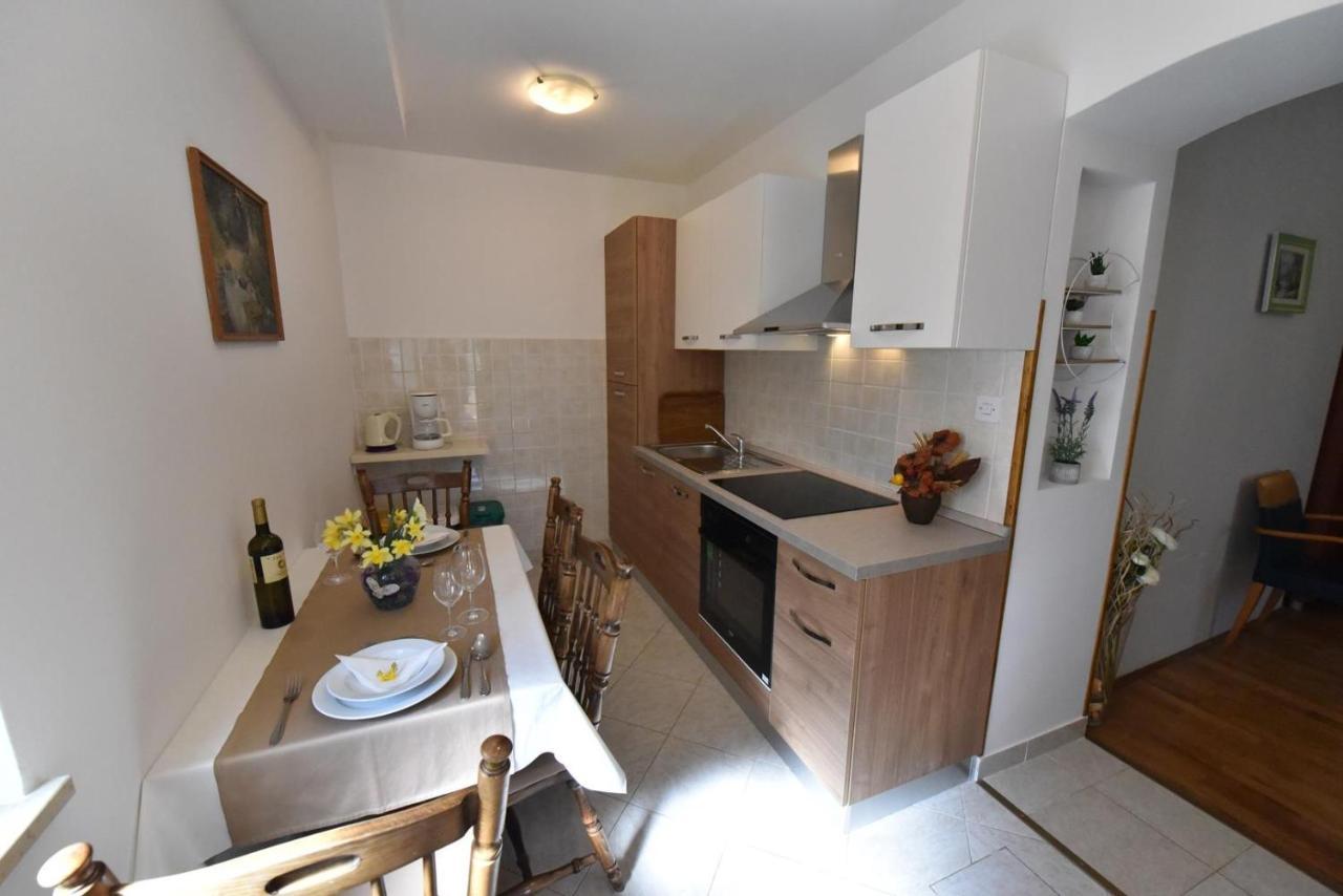 Apartment Nona Tar-Vabriga Luaran gambar